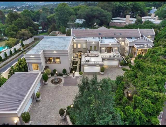 7 BEDROOM HOUSE FOR SALE IN HYDE PARK